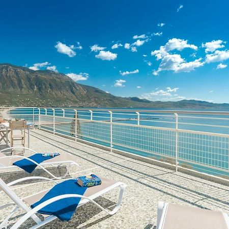 Seafront Penthouse Leo Apartment Kalamata Bagian luar foto