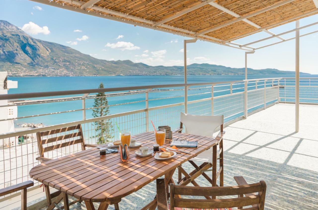 Seafront Penthouse Leo Apartment Kalamata Bagian luar foto